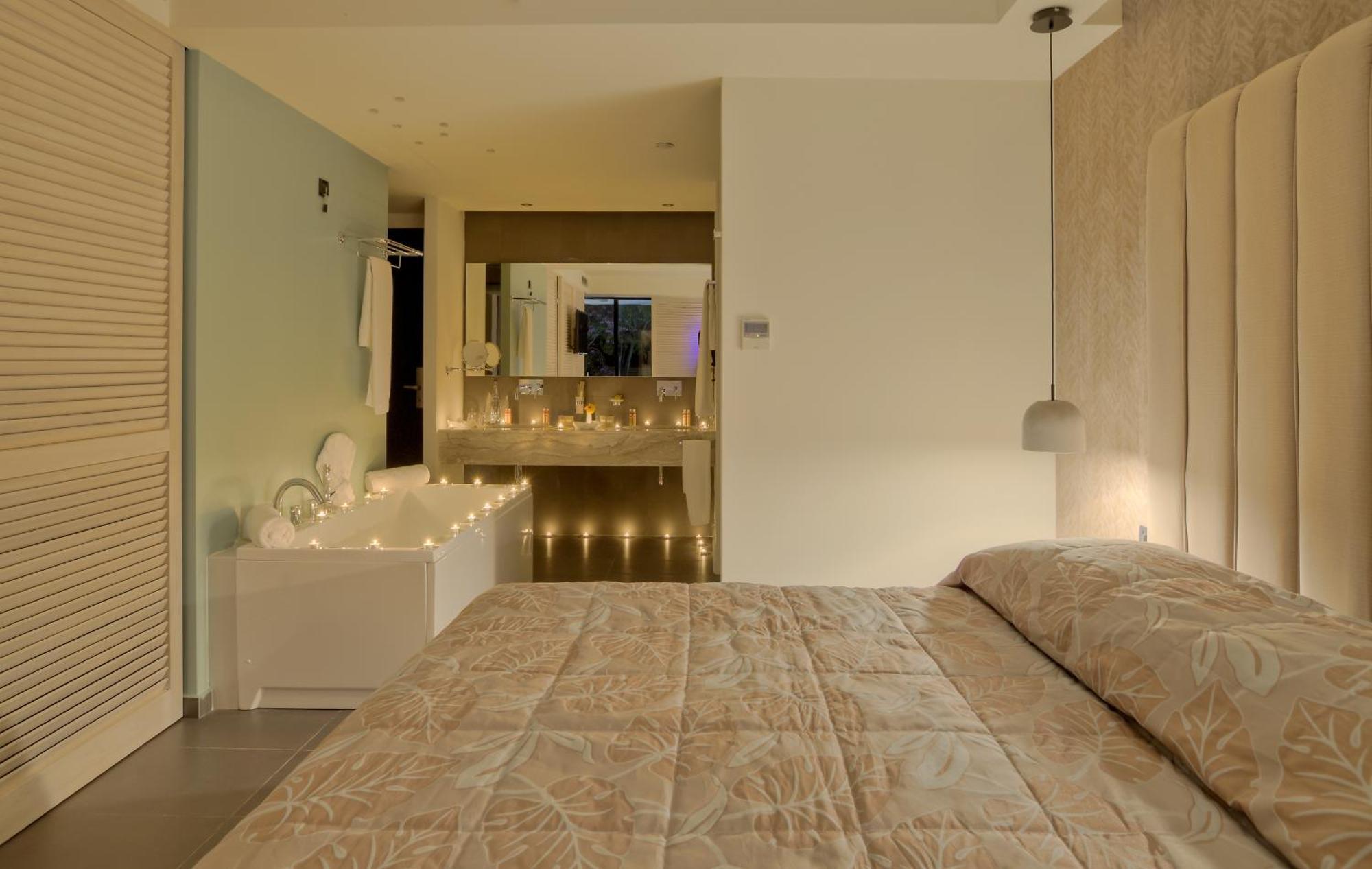 Caravia Beach Hotel Marmari  Room photo